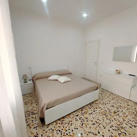 Modestina's House Apartamento *